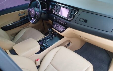 KIA Carnival III, 2015 год, 2 500 000 рублей, 13 фотография