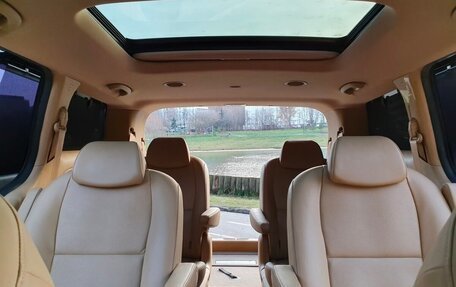 KIA Carnival III, 2015 год, 2 500 000 рублей, 16 фотография