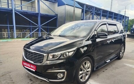 KIA Carnival III, 2015 год, 2 500 000 рублей, 20 фотография
