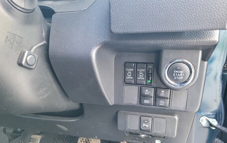 Toyota Roomy I, 2020 год, 1 100 000 рублей, 8 фотография