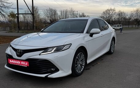 Toyota Camry, 2020 год, 3 150 000 рублей, 2 фотография