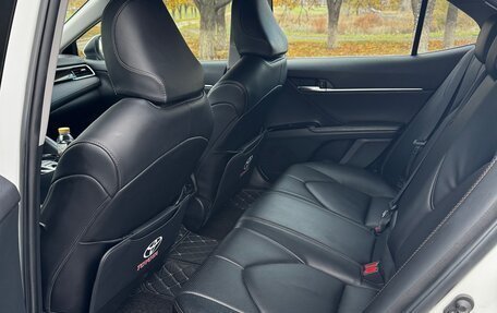 Toyota Camry, 2020 год, 3 150 000 рублей, 13 фотография