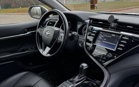 Toyota Camry, 2020 год, 3 150 000 рублей, 14 фотография