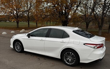 Toyota Camry, 2020 год, 3 150 000 рублей, 12 фотография