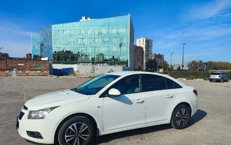 Chevrolet Cruze II, 2012 год, 700 000 рублей, 2 фотография