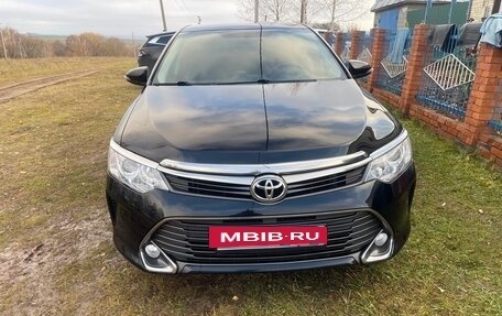 Toyota Camry, 2015 год, 2 290 000 рублей, 2 фотография