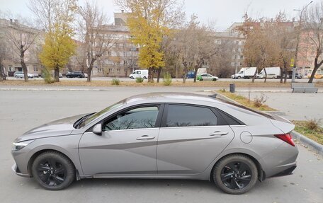 Hyundai Elantra, 2023 год, 2 250 000 рублей, 3 фотография