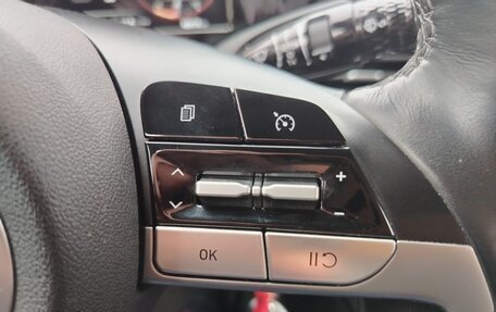 Hyundai Elantra, 2023 год, 2 250 000 рублей, 14 фотография