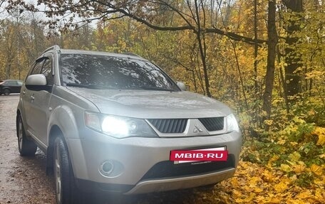 Mitsubishi Outlander III рестайлинг 3, 2008 год, 1 100 000 рублей, 2 фотография