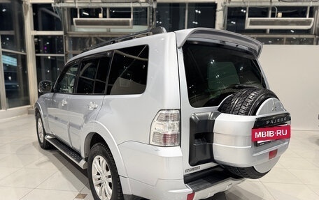 Mitsubishi Pajero IV, 2011 год, 1 950 000 рублей, 3 фотография