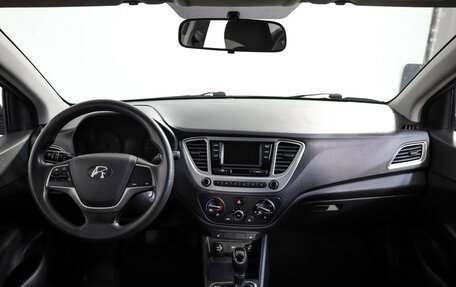 Hyundai Solaris II рестайлинг, 2019 год, 1 099 000 рублей, 10 фотография