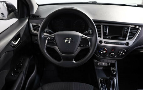 Hyundai Solaris II рестайлинг, 2019 год, 1 099 000 рублей, 11 фотография