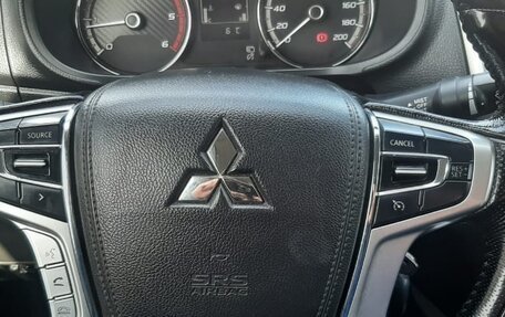 Mitsubishi L200 IV рестайлинг, 2018 год, 1 960 000 рублей, 10 фотография