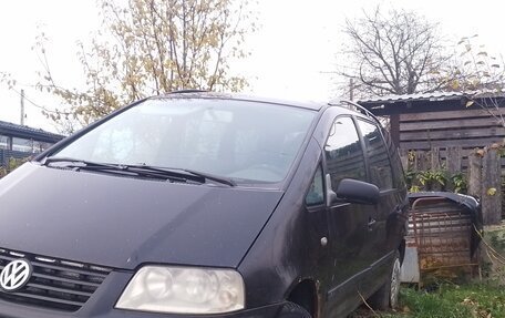 Volkswagen Sharan I рестайлинг, 2003 год, 165 000 рублей, 2 фотография