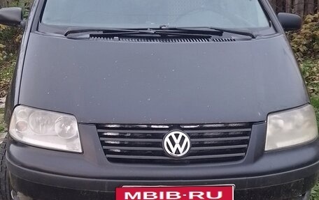 Volkswagen Sharan I рестайлинг, 2003 год, 165 000 рублей, 1 фотография