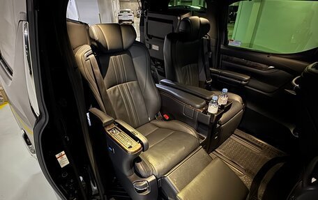 Toyota Alphard III, 2021 год, 7 900 000 рублей, 18 фотография