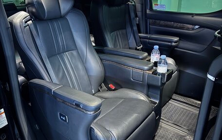 Toyota Alphard III, 2021 год, 7 900 000 рублей, 20 фотография