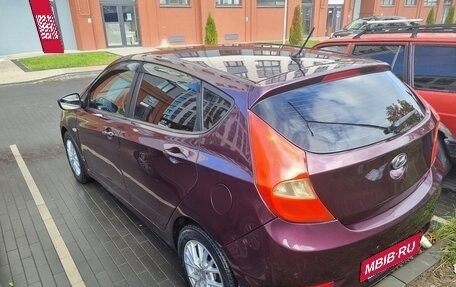 Hyundai Solaris II рестайлинг, 2013 год, 690 000 рублей, 2 фотография