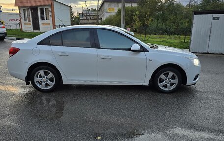 Chevrolet Cruze II, 2011 год, 550 000 рублей, 4 фотография