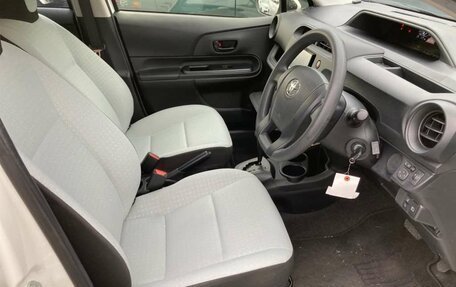 Toyota Aqua I, 2020 год, 1 500 000 рублей, 2 фотография