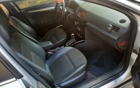 Opel Astra H, 2011 год, 700 000 рублей, 6 фотография