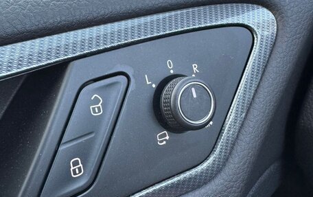 Volkswagen Golf VII, 2018 год, 1 570 000 рублей, 13 фотография