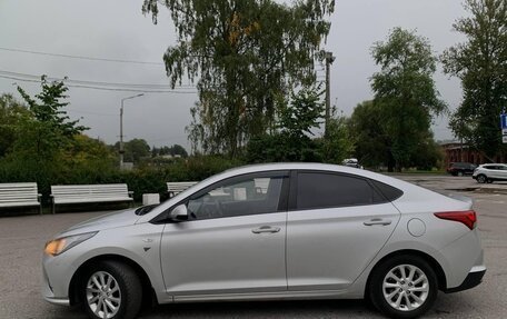 Hyundai Solaris II рестайлинг, 2021 год, 1 100 000 рублей, 3 фотография