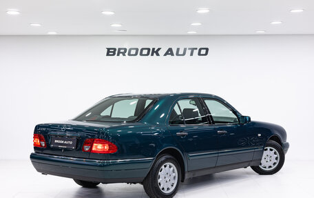 Mercedes-Benz E-Класс, 1996 год, 4 990 000 рублей, 4 фотография