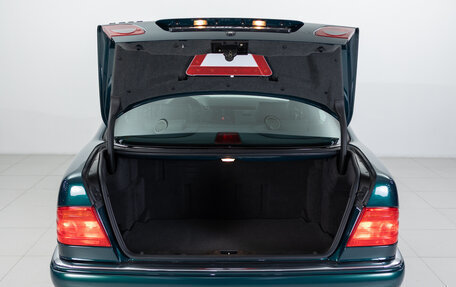 Mercedes-Benz E-Класс, 1996 год, 4 990 000 рублей, 30 фотография