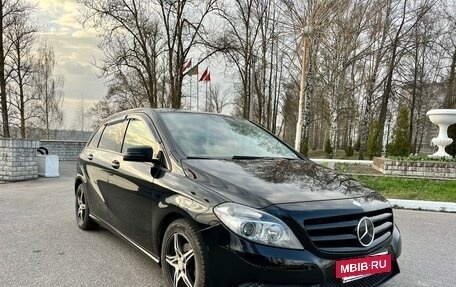 Mercedes-Benz B-Класс, 2013 год, 1 050 000 рублей, 2 фотография