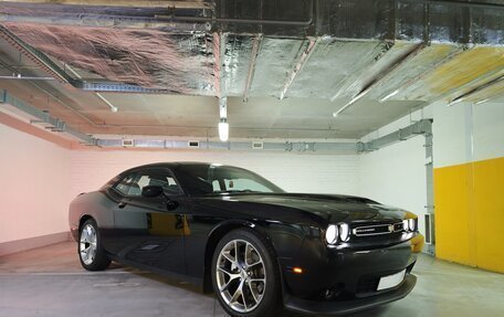 Dodge Challenger III рестайлинг 2, 2021 год, 3 300 000 рублей, 5 фотография