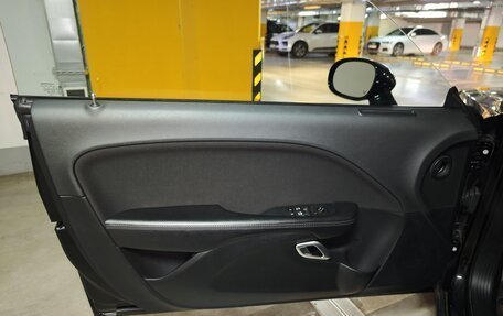 Dodge Challenger III рестайлинг 2, 2021 год, 3 300 000 рублей, 16 фотография