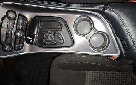 Dodge Challenger III рестайлинг 2, 2021 год, 3 300 000 рублей, 13 фотография