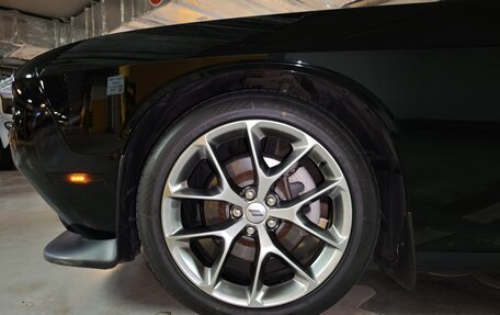 Dodge Challenger III рестайлинг 2, 2021 год, 3 300 000 рублей, 26 фотография