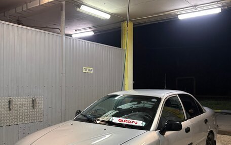 Mitsubishi Carisma I, 2001 год, 155 000 рублей, 2 фотография