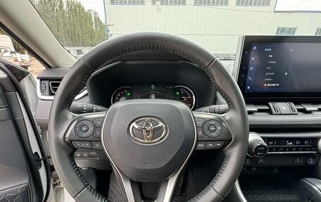 Toyota RAV4, 2021 год, 2 280 000 рублей, 17 фотография