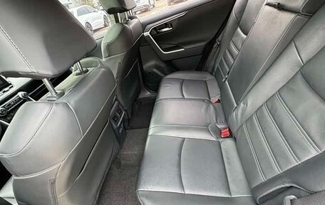 Toyota RAV4, 2021 год, 2 280 000 рублей, 16 фотография