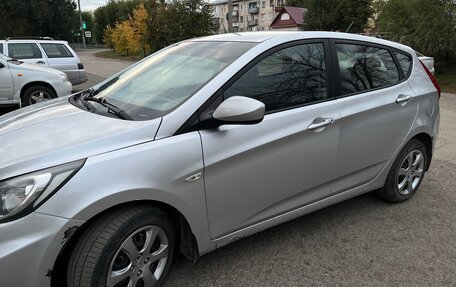 Hyundai Solaris II рестайлинг, 2012 год, 550 000 рублей, 5 фотография