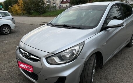 Hyundai Solaris II рестайлинг, 2012 год, 550 000 рублей, 4 фотография