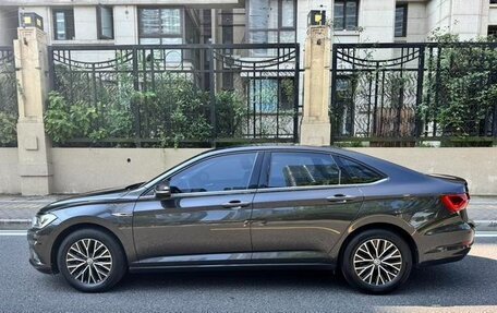 Volkswagen Jetta VII, 2022 год, 1 290 000 рублей, 2 фотография