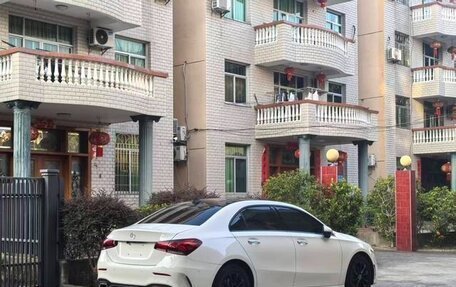 Mercedes-Benz A-Класс, 2022 год, 1 750 000 рублей, 4 фотография