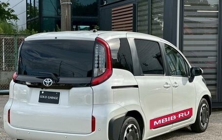 Toyota Sienta, 2022 год, 1 460 000 рублей, 5 фотография