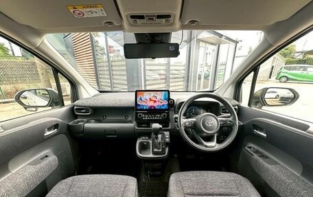 Toyota Sienta, 2022 год, 1 460 000 рублей, 23 фотография