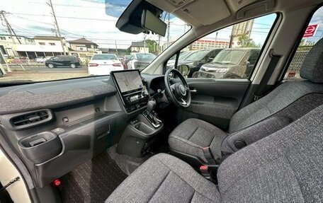 Toyota Sienta, 2022 год, 1 460 000 рублей, 27 фотография