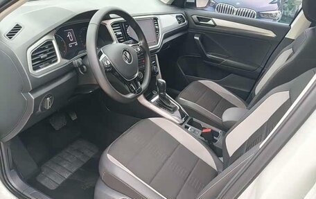 Volkswagen T-Roc I, 2021 год, 1 650 000 рублей, 7 фотография