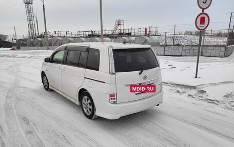 Toyota ISis I, 2012 год, 1 045 000 рублей, 3 фотография