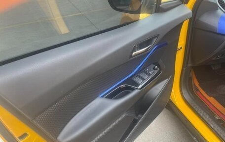 Toyota C-HR I рестайлинг, 2021 год, 2 130 000 рублей, 12 фотография