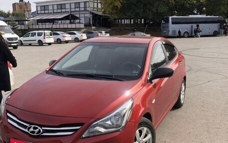 Hyundai Solaris II рестайлинг, 2015 год, 950 000 рублей, 1 фотография