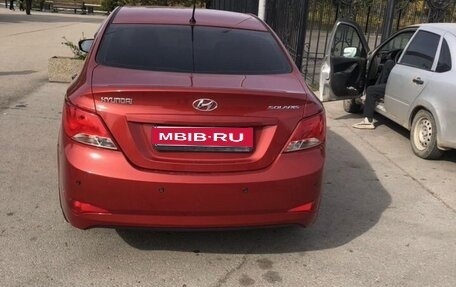 Hyundai Solaris II рестайлинг, 2015 год, 950 000 рублей, 3 фотография