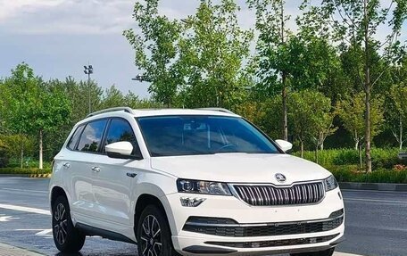 Skoda Karoq I, 2021 год, 1 854 000 рублей, 2 фотография